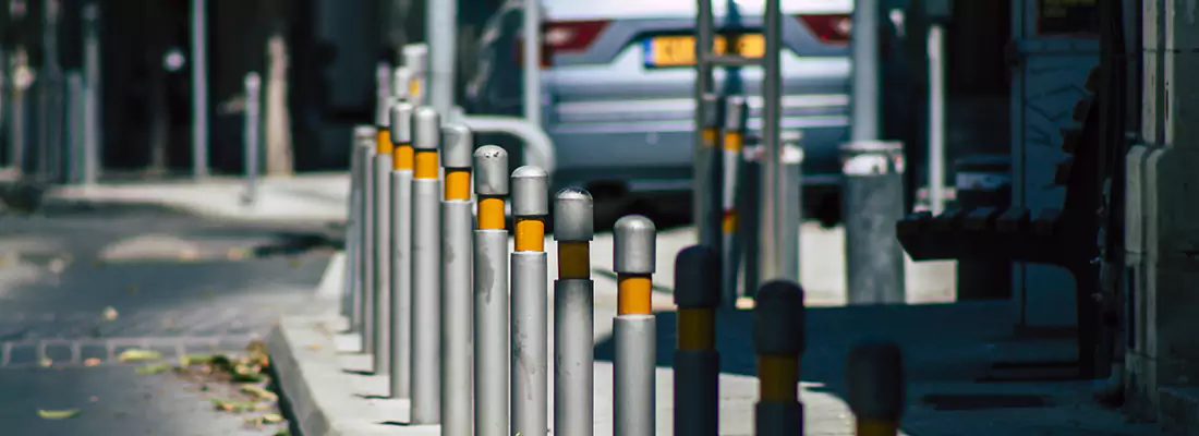 Safe and Convenient Retractable Barrier Column Systems for Properties in Lauderdale Lakes, FL